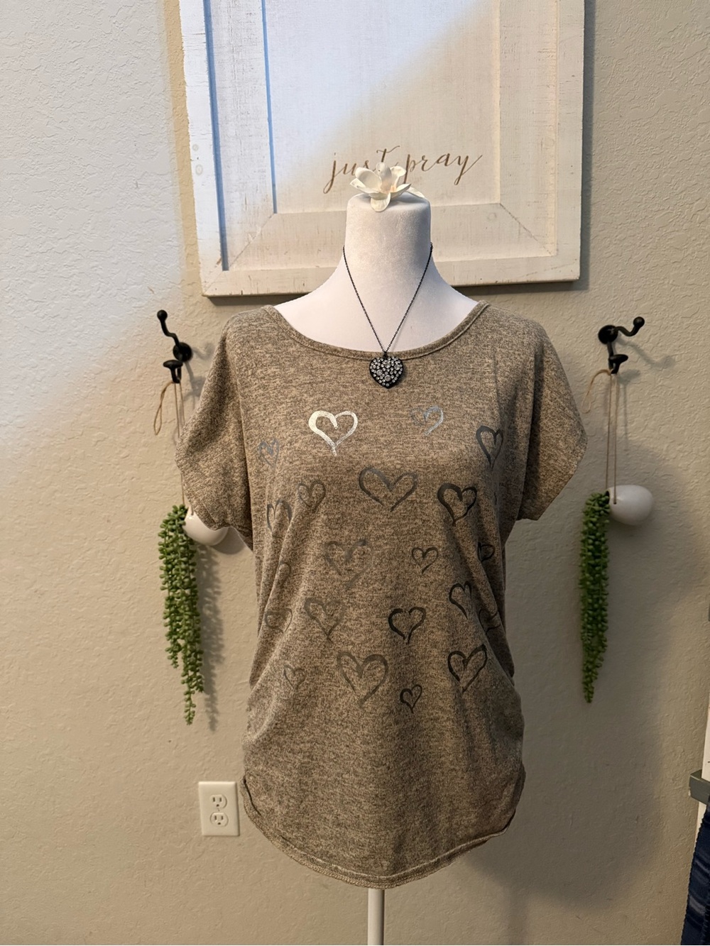 SJS Taupe Short Sleeve Heart Print Tee